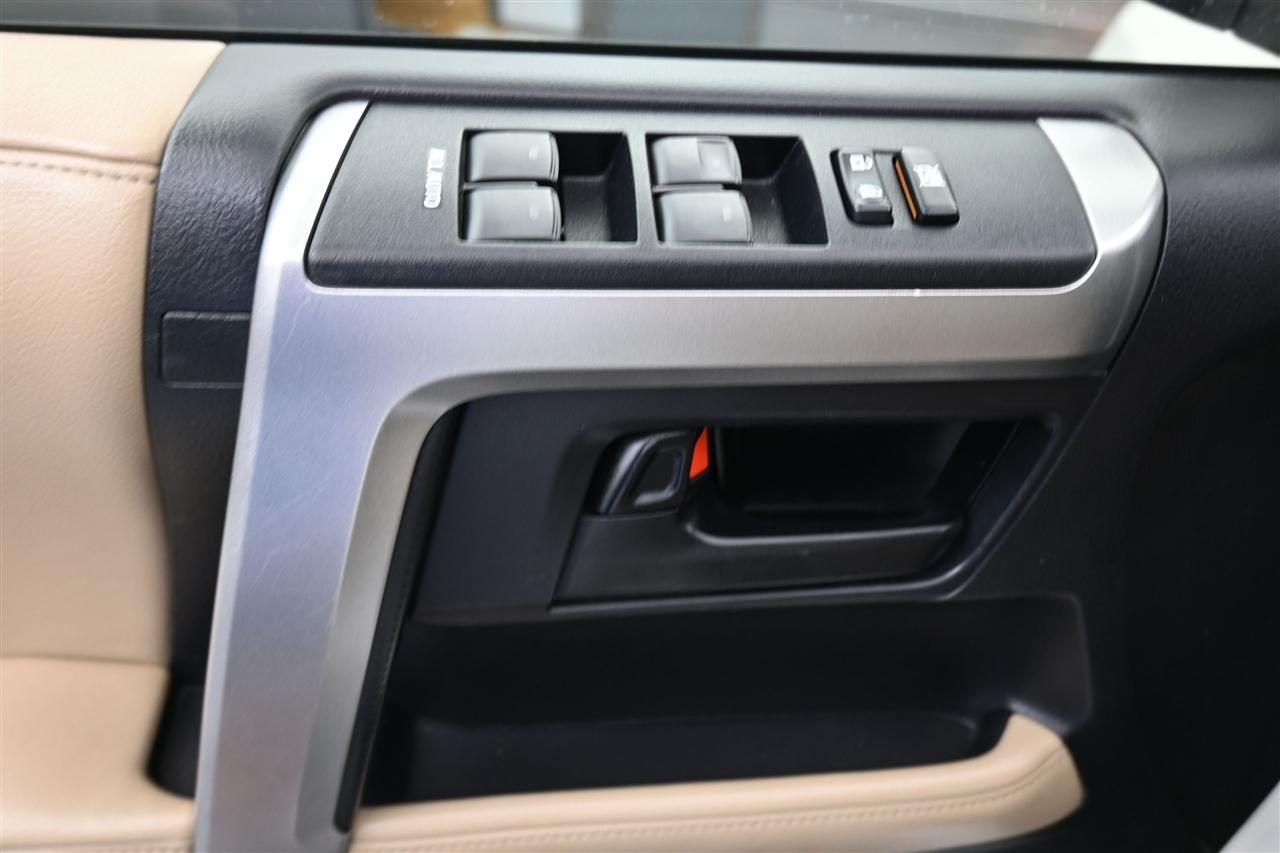 Toyota 4Runner Limited 4WD V6 2013