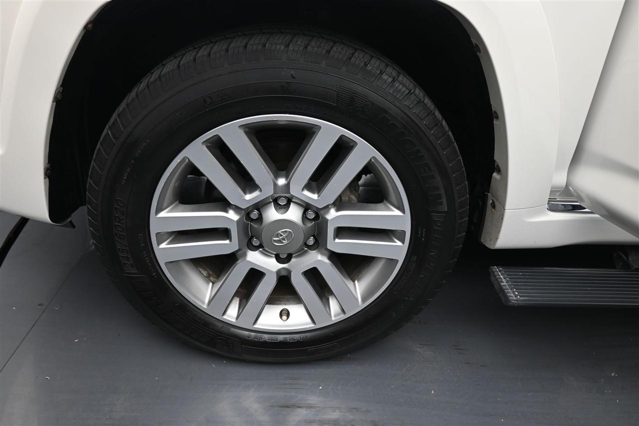 Toyota 4Runner Limited 4WD V6 2013