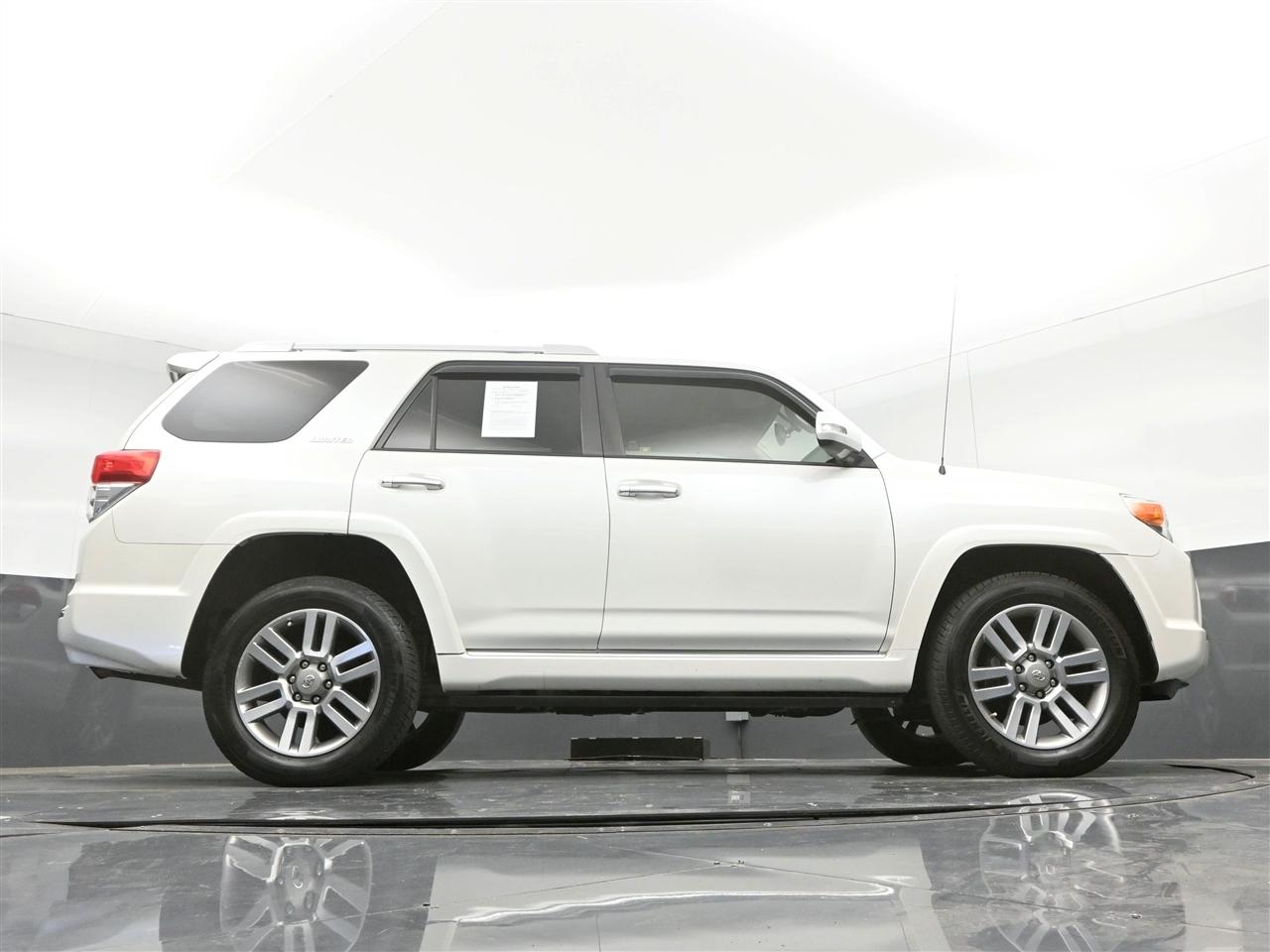 Toyota 4Runner Limited 4WD V6 2013