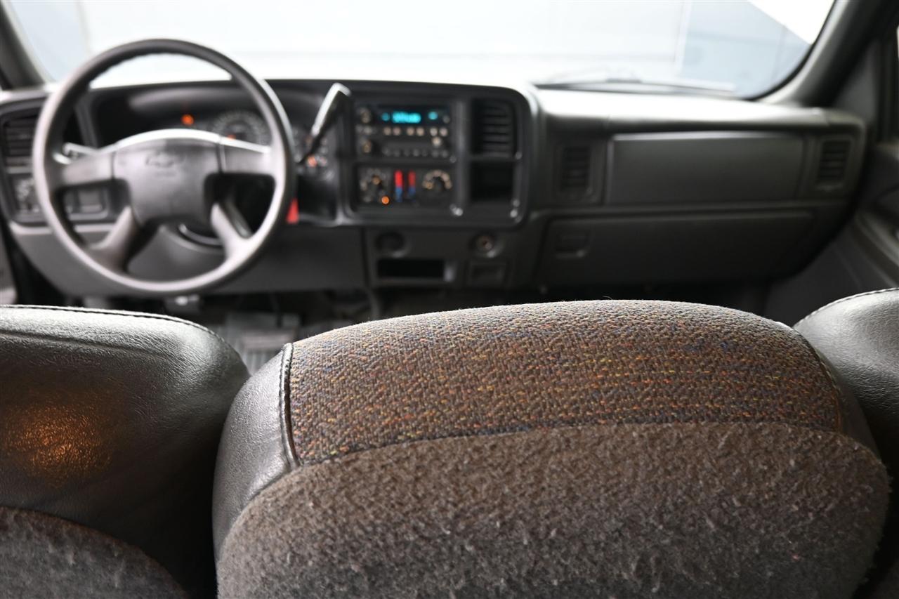 Chevrolet Silverado 1500 LS Ext. Cab Short Bed 2WD 2005