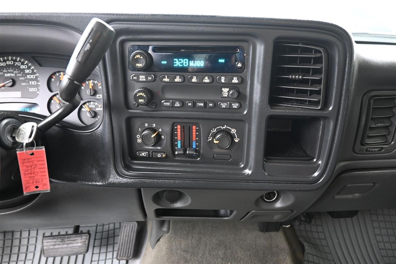 Chevrolet Silverado 1500 LS Ext. Cab Short Bed 2WD 2005