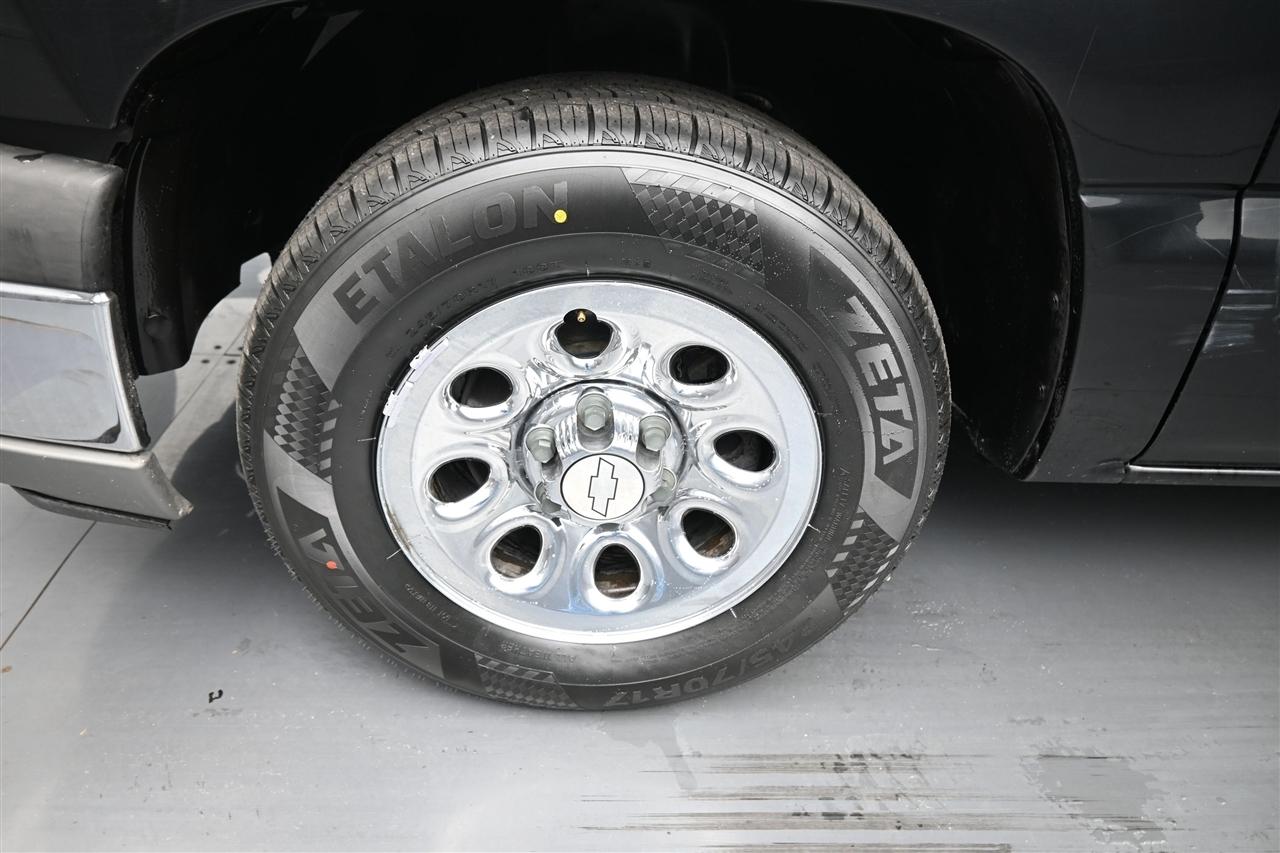 Chevrolet Silverado 1500 LS Ext. Cab Short Bed 2WD 2005