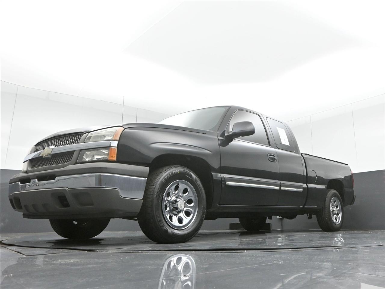 Chevrolet Silverado 1500 LS Ext. Cab Short Bed 2WD 2005