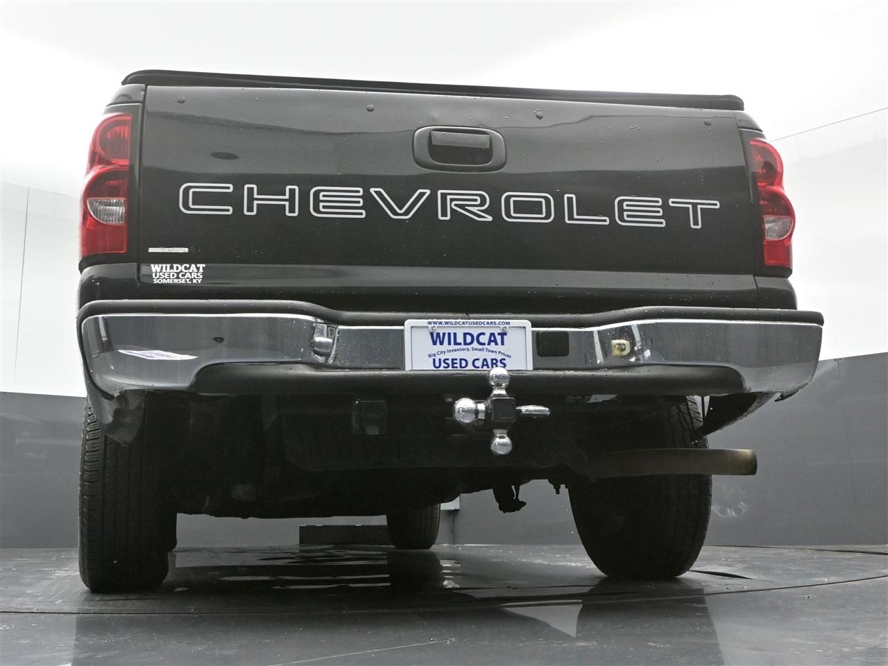 Chevrolet Silverado 1500 LS Ext. Cab Short Bed 2WD 2005