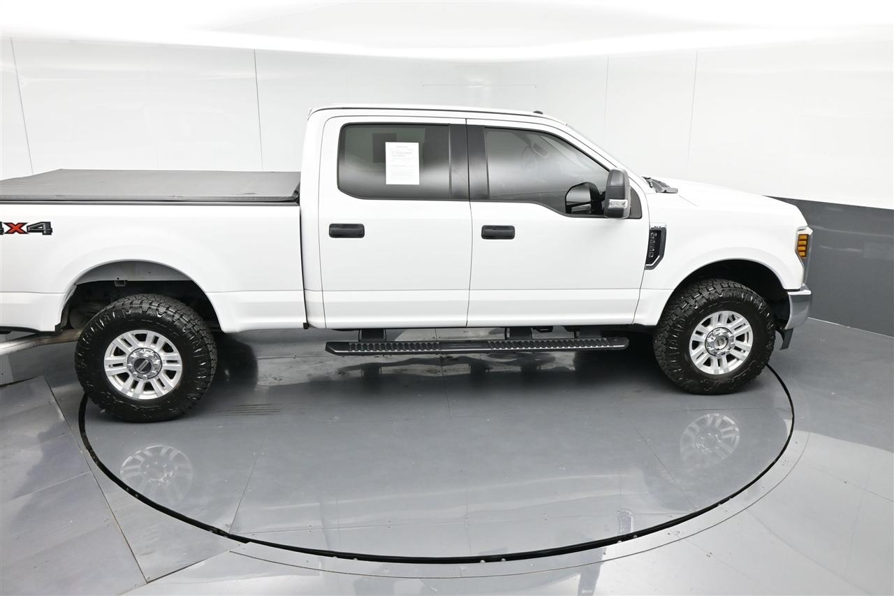 Ford F-250 SD XLT Crew Cab 4WD 2019