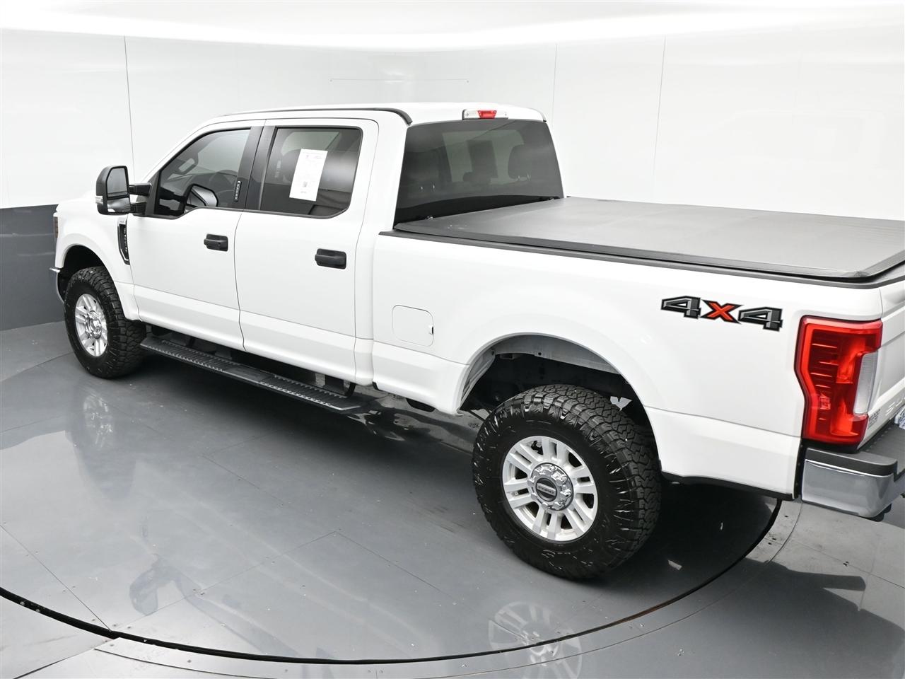 Ford F-250 SD XLT Crew Cab 4WD 2019