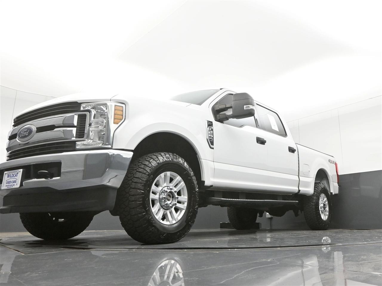 Ford F-250 SD XLT Crew Cab 4WD 2019