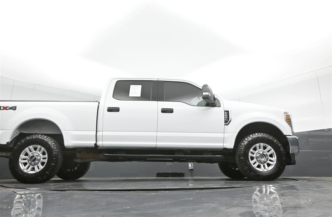 Ford F-250 SD XLT Crew Cab 4WD 2019