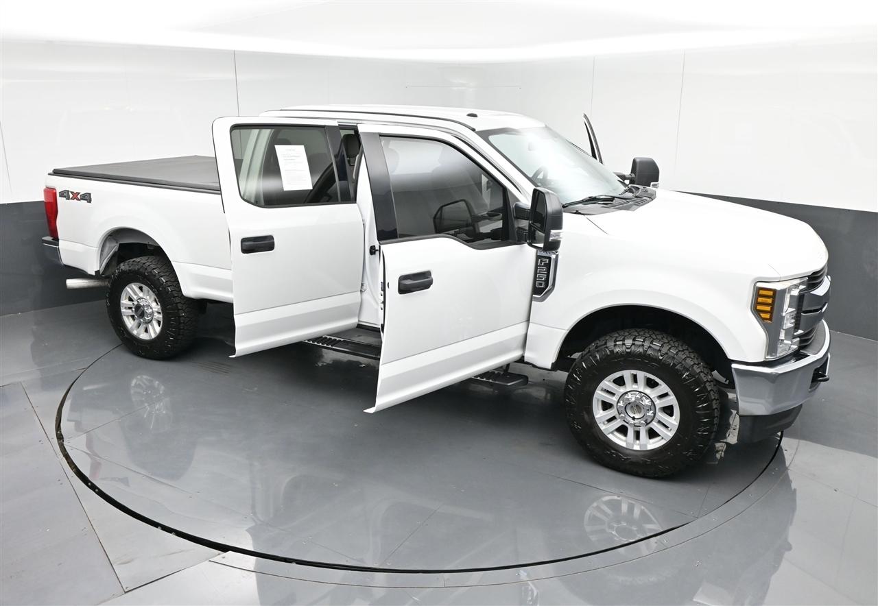 Ford F-250 SD XLT Crew Cab 4WD 2019