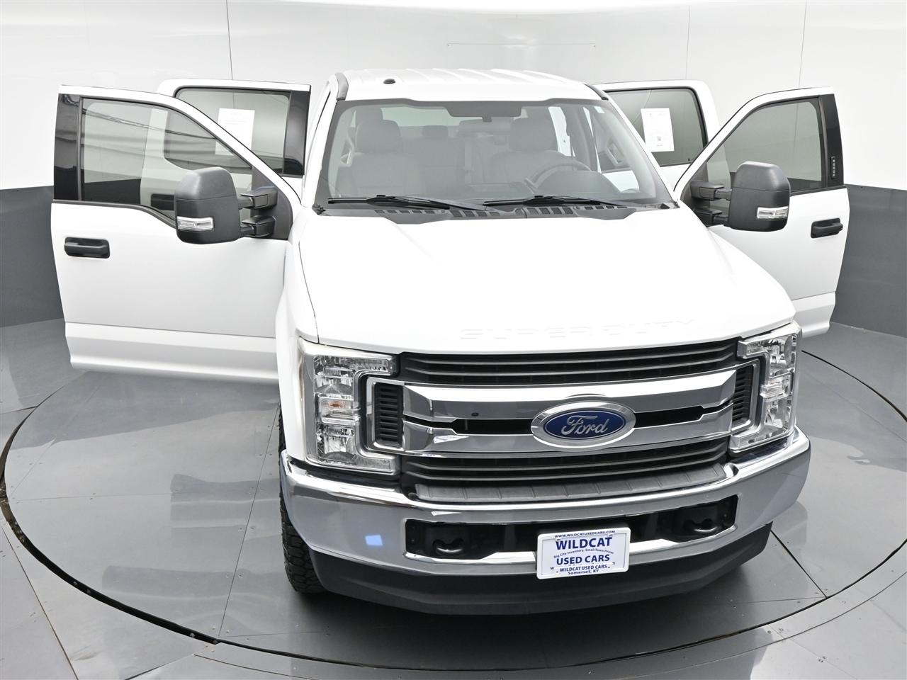 Ford F-250 SD XLT Crew Cab 4WD 2019