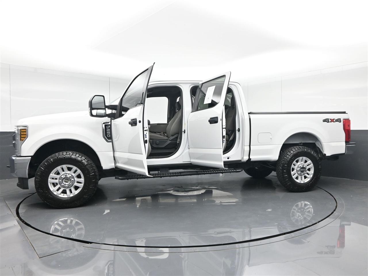 Ford F-250 SD XLT Crew Cab 4WD 2019