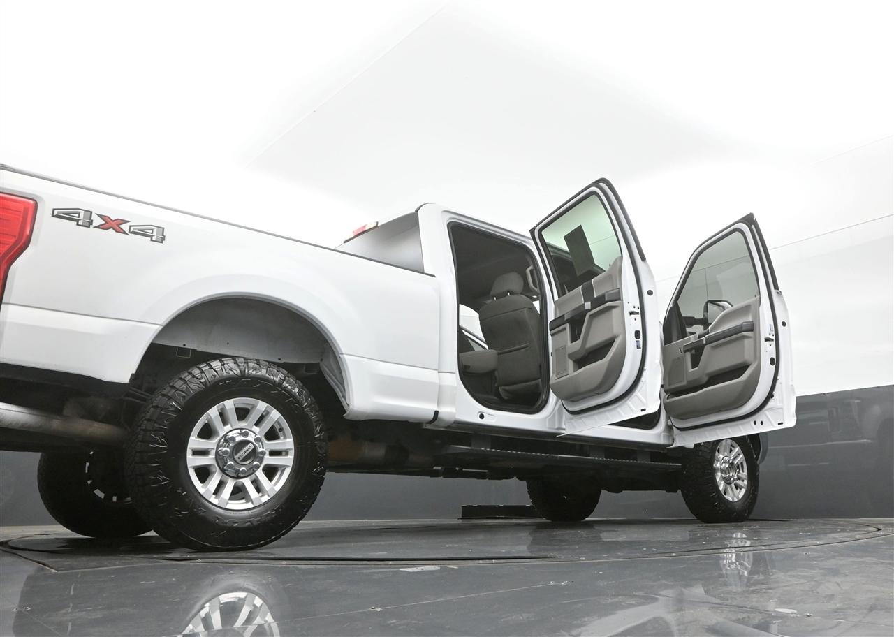 Ford F-250 SD XLT Crew Cab 4WD 2019