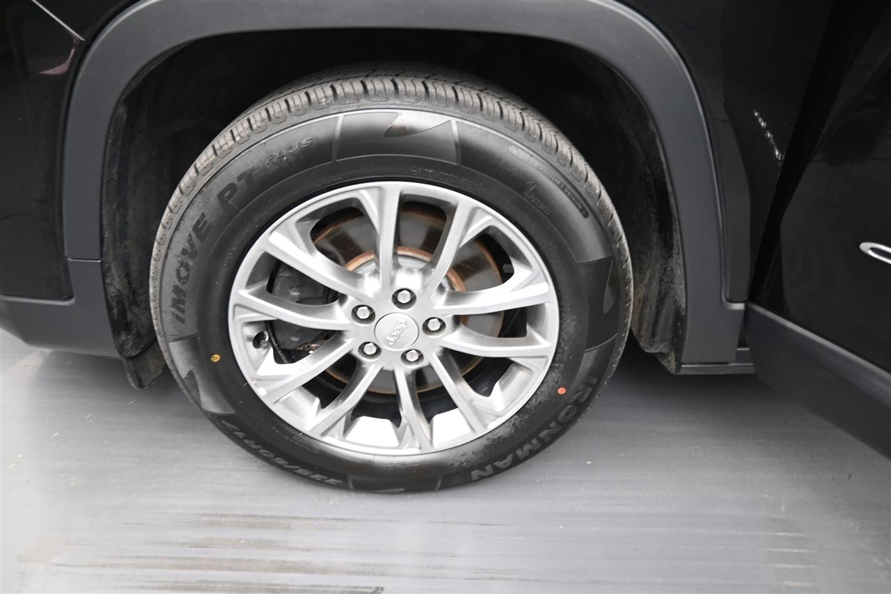 Jeep Cherokee Latitude Plus FWD 2019
