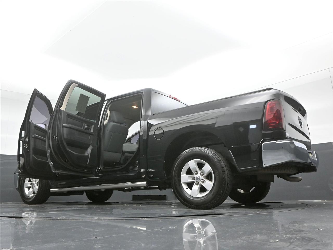 RAM 1500 Tradesman/Express Crew Cab SWB 2WD 2014