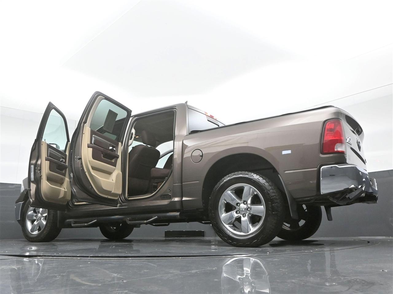 RAM 1500 Classic Tradesman Crew Cab SWB 4WD 2019
