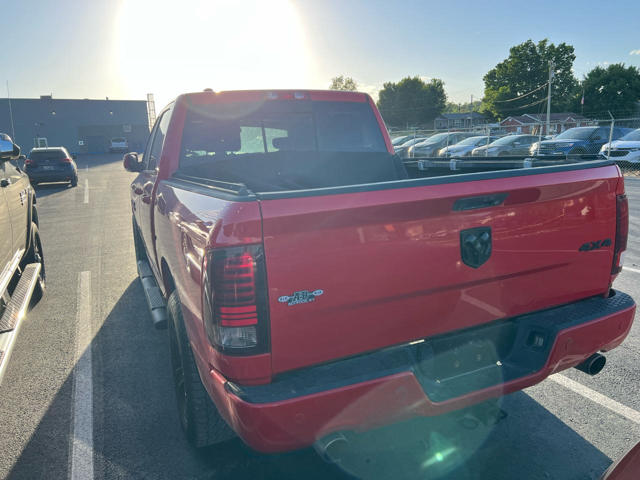 RAM 1500 Sport Crew Cab SWB 4WD 2016