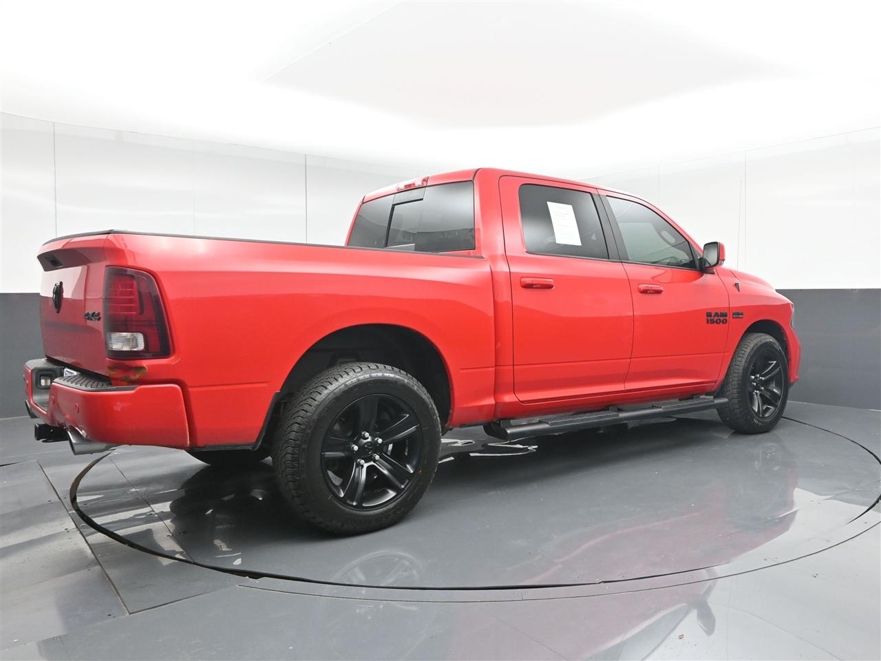 RAM 1500 Sport Crew Cab SWB 4WD 2016