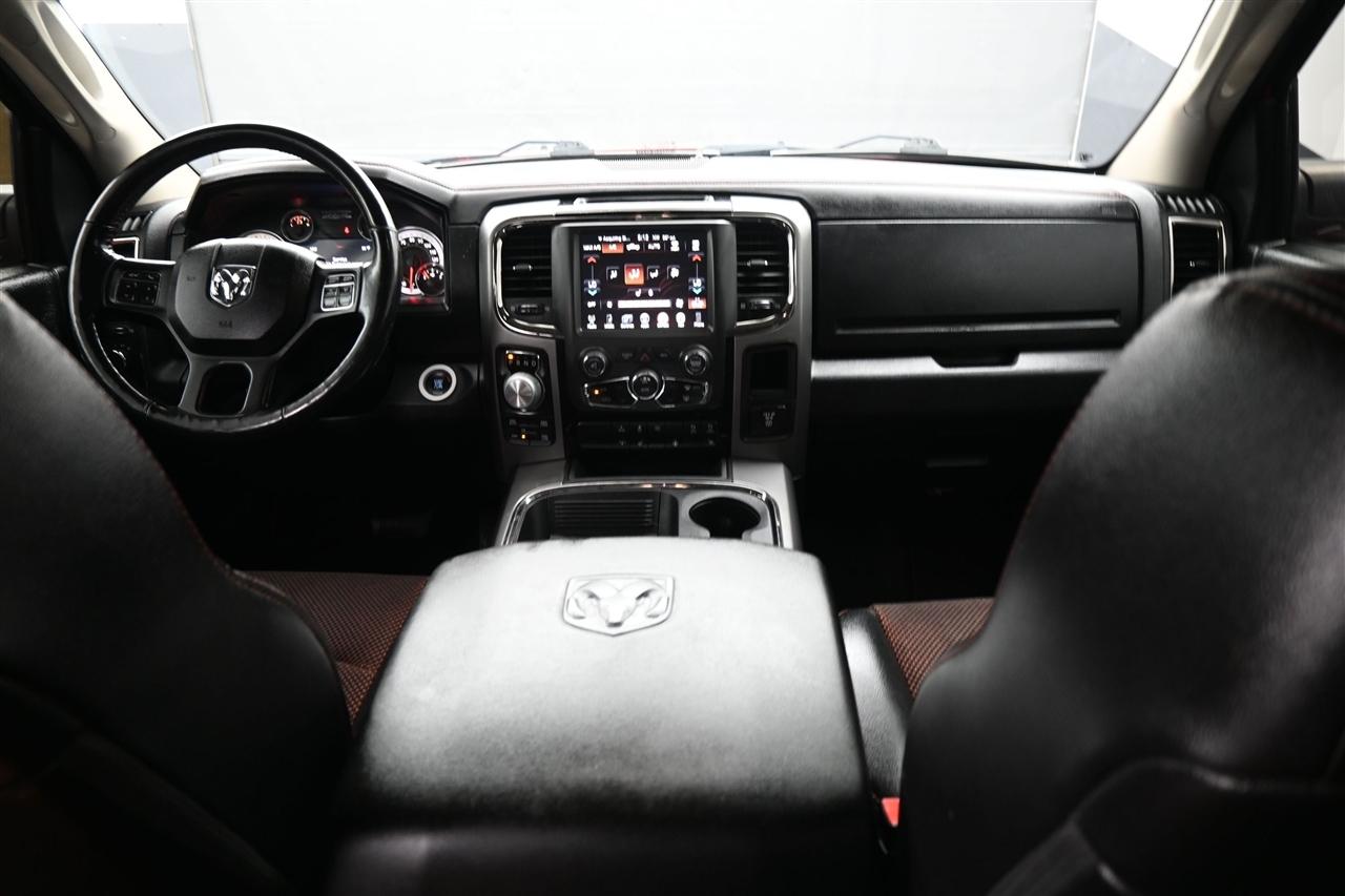 RAM 1500 Sport Crew Cab SWB 4WD 2016