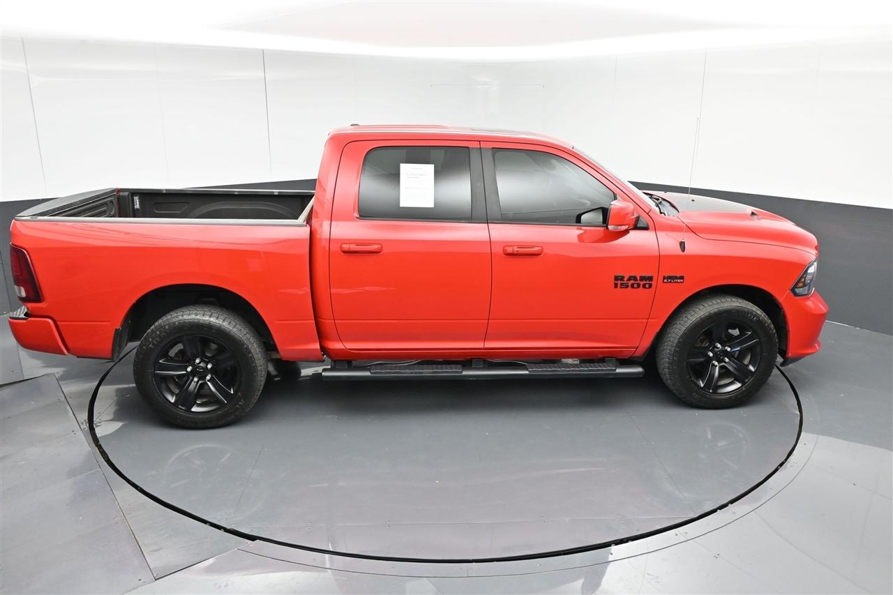 RAM 1500 Sport Crew Cab SWB 4WD 2016