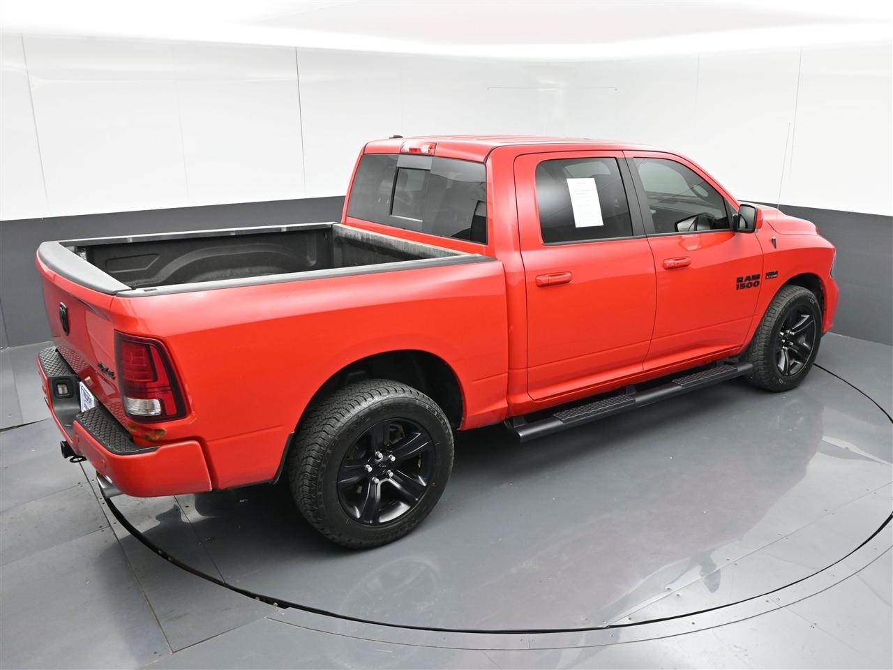 RAM 1500 Sport Crew Cab SWB 4WD 2016