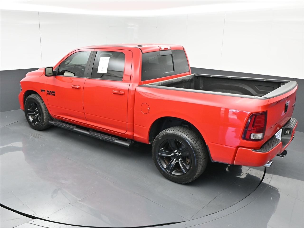 RAM 1500 Sport Crew Cab SWB 4WD 2016