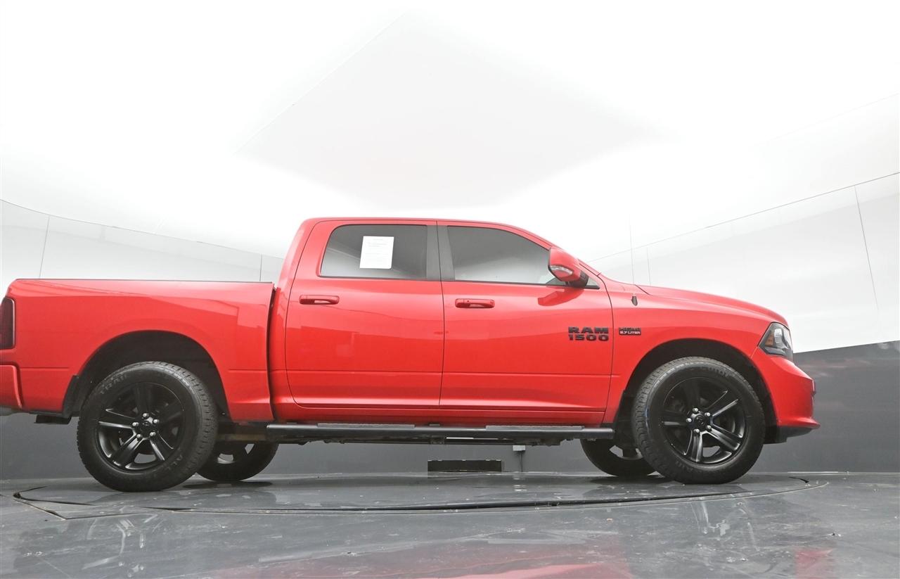 RAM 1500 Sport Crew Cab SWB 4WD 2016