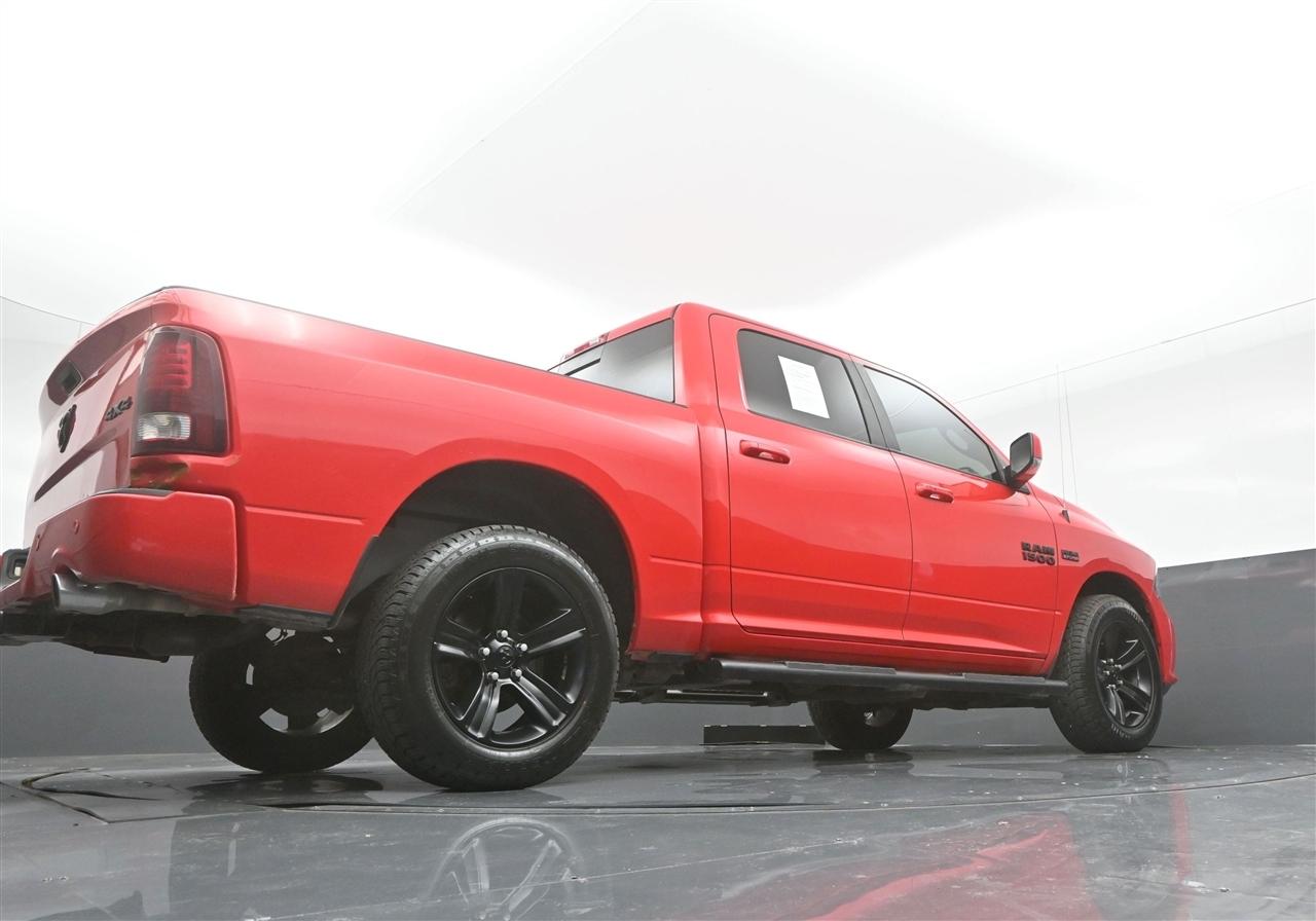 RAM 1500 Sport Crew Cab SWB 4WD 2016