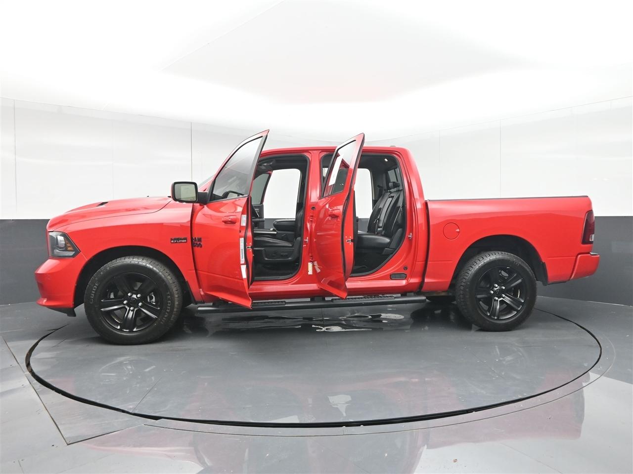 RAM 1500 Sport Crew Cab SWB 4WD 2016