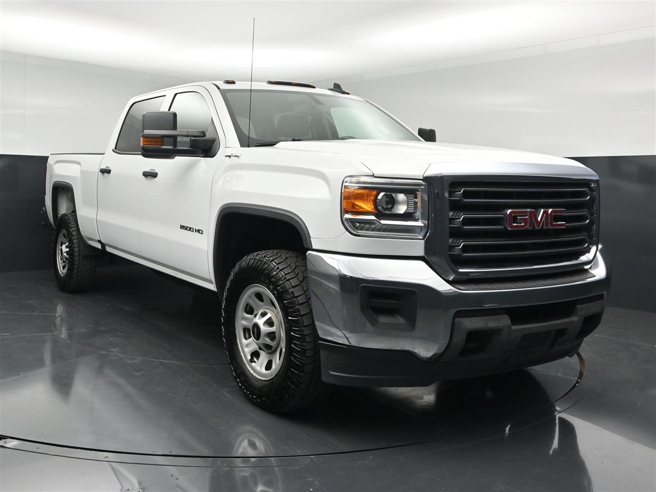2017 GMC Sierra 2500HD Base Crew Cab 4WD