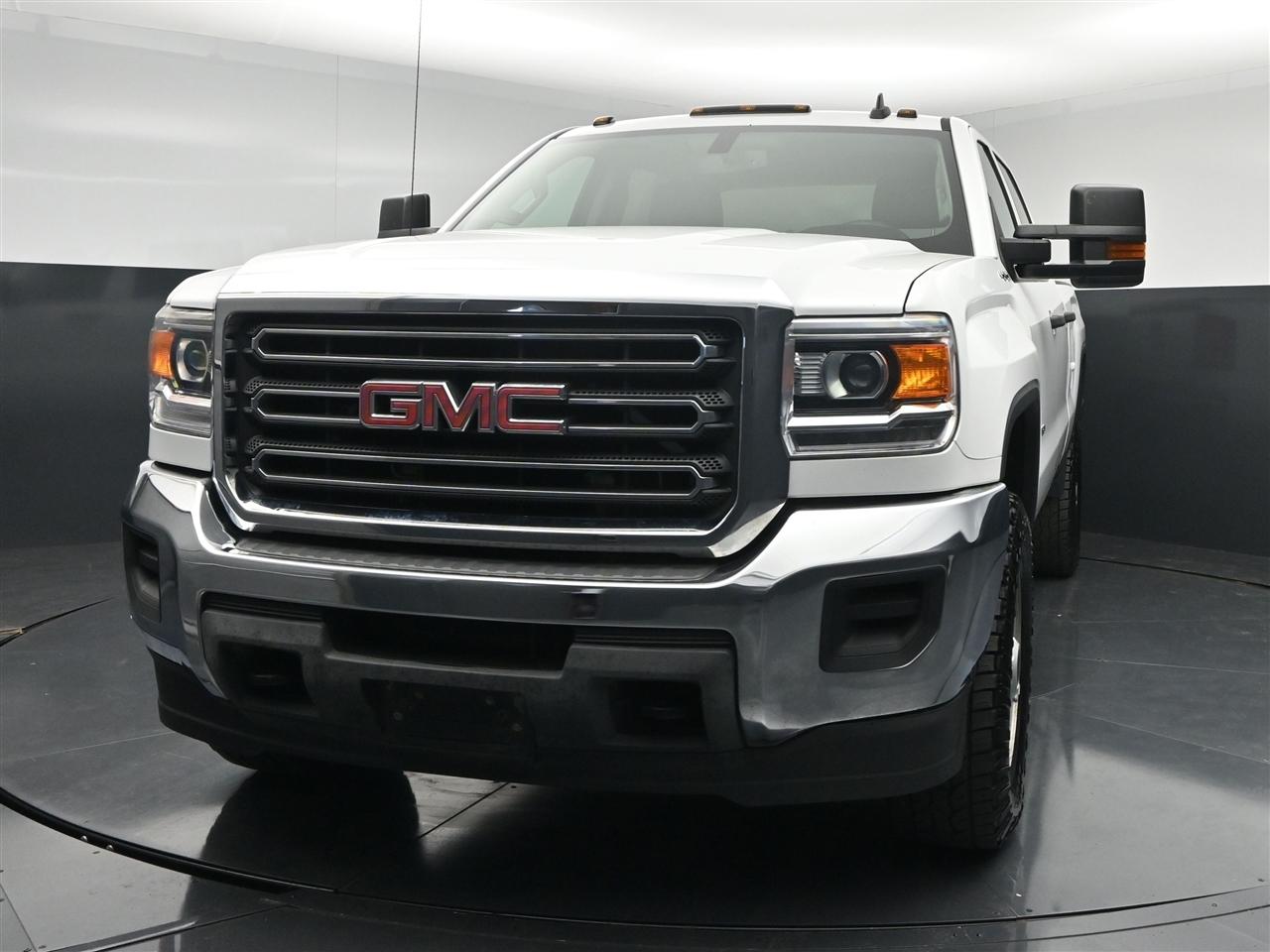 GMC Sierra 2500HD Base Crew Cab 4WD 2017