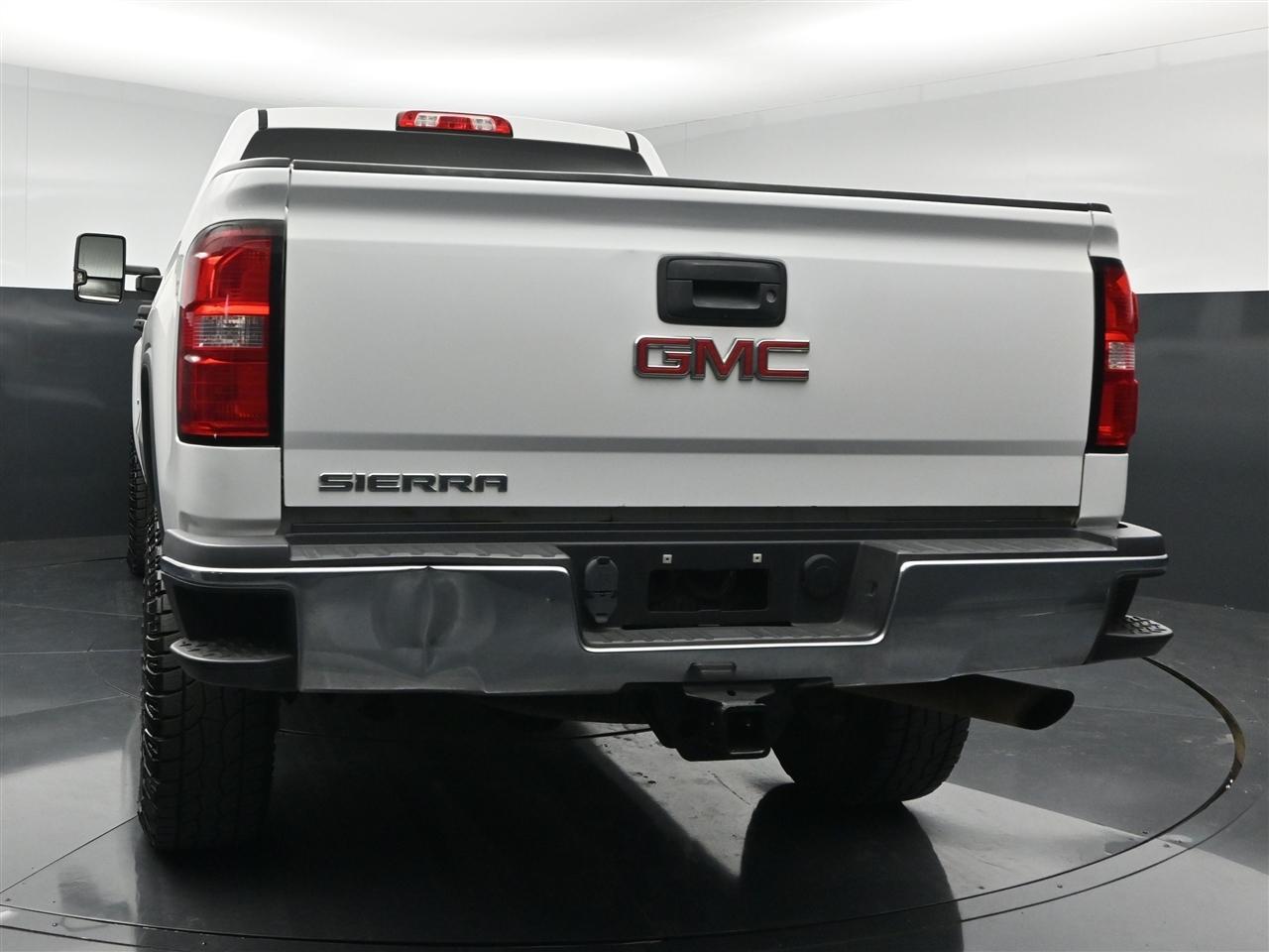 GMC Sierra 2500HD Base Crew Cab 4WD 2017