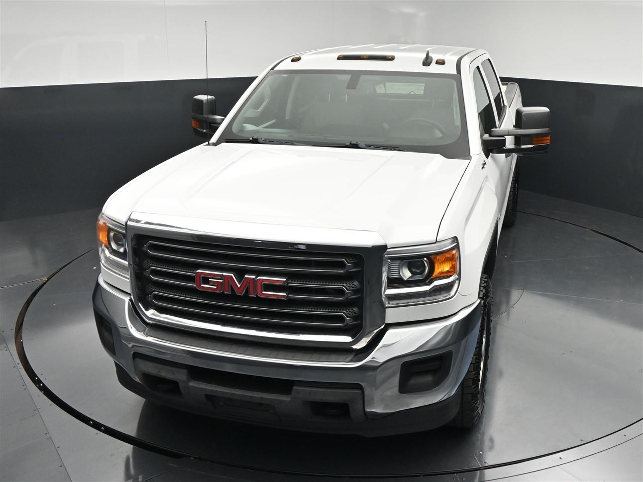 GMC Sierra 2500HD Base Crew Cab 4WD 2017