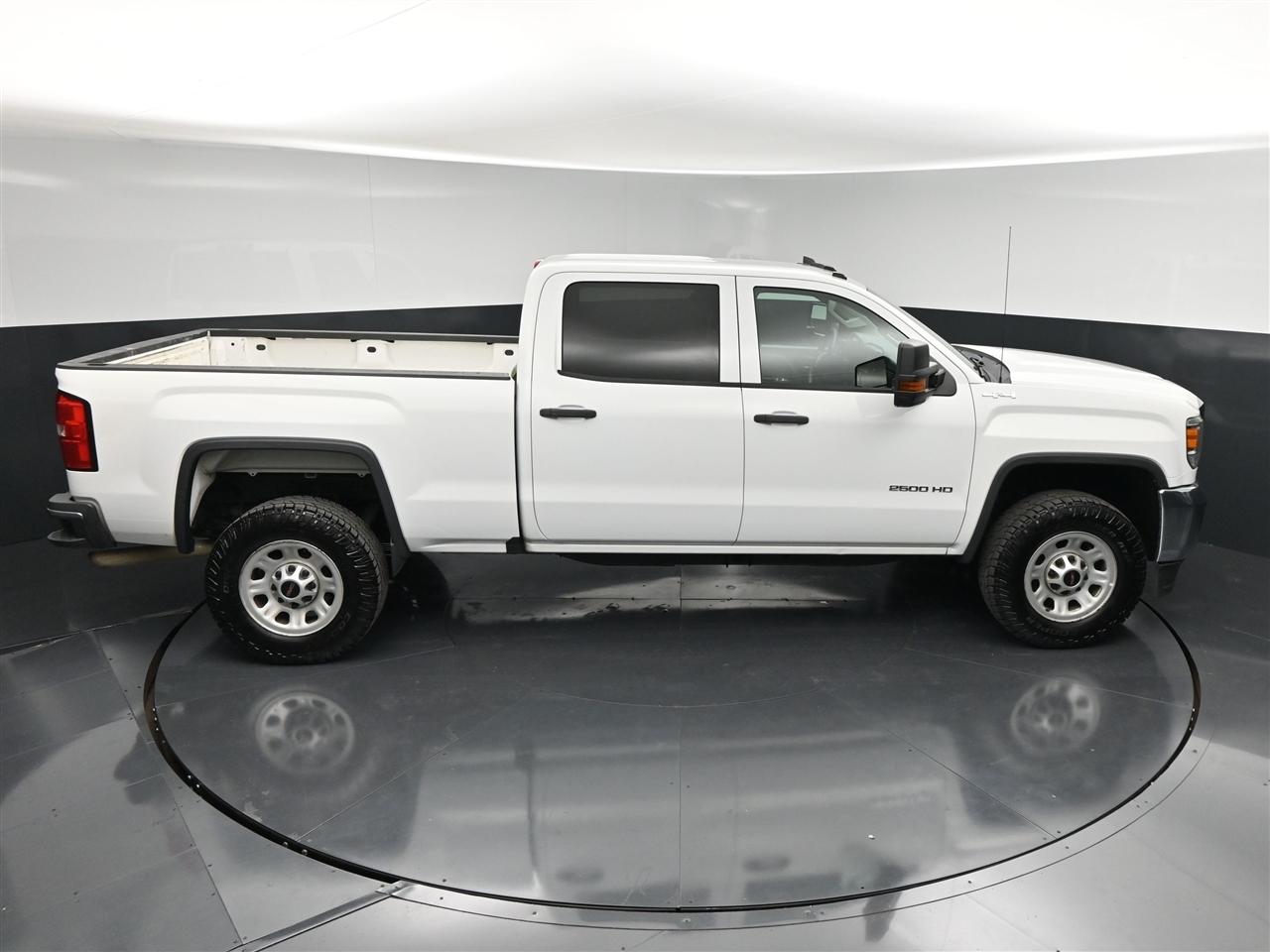 GMC Sierra 2500HD Base Crew Cab 4WD 2017