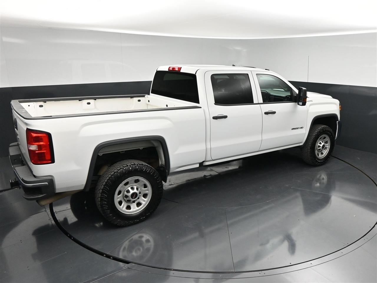 GMC Sierra 2500HD Base Crew Cab 4WD 2017
