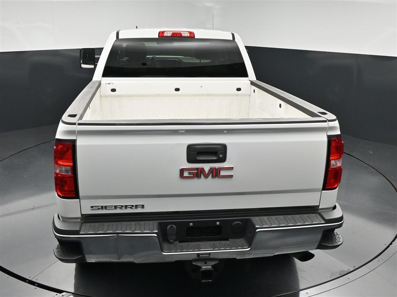 GMC Sierra 2500HD Base Crew Cab 4WD 2017