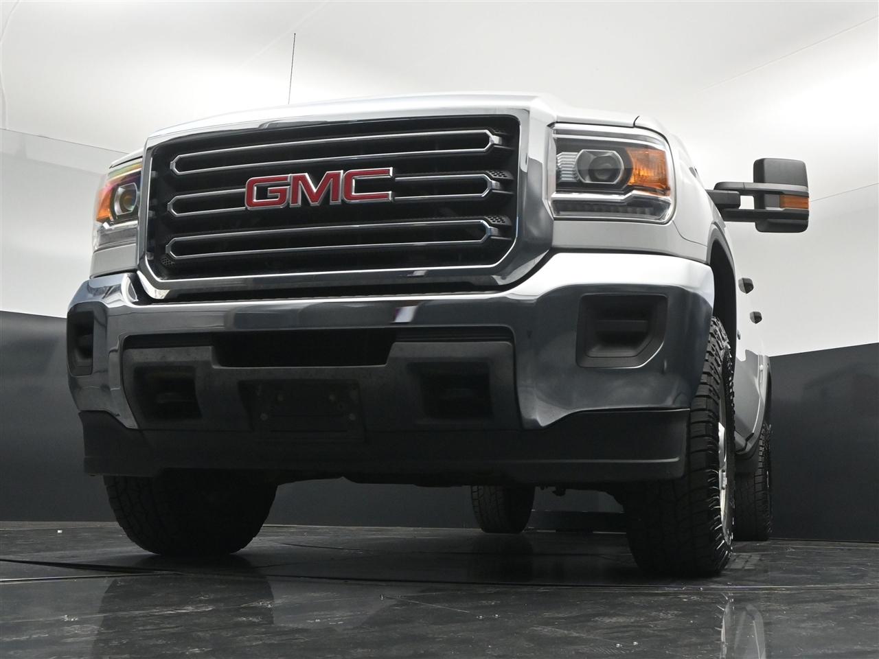GMC Sierra 2500HD Base Crew Cab 4WD 2017