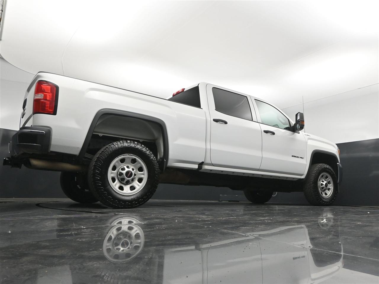 GMC Sierra 2500HD Base Crew Cab 4WD 2017
