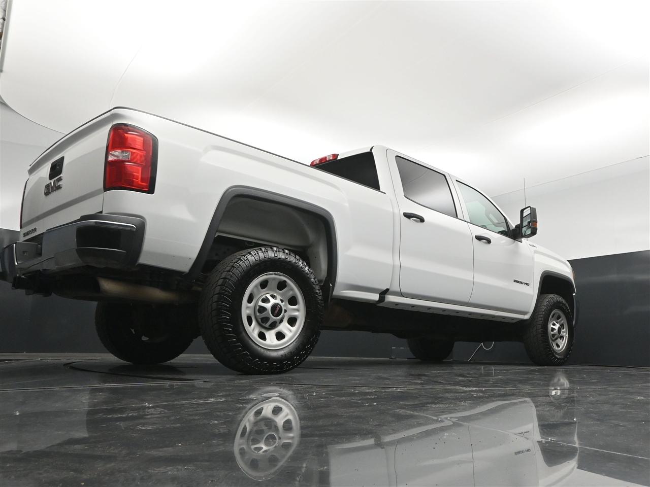 GMC Sierra 2500HD Base Crew Cab 4WD 2017