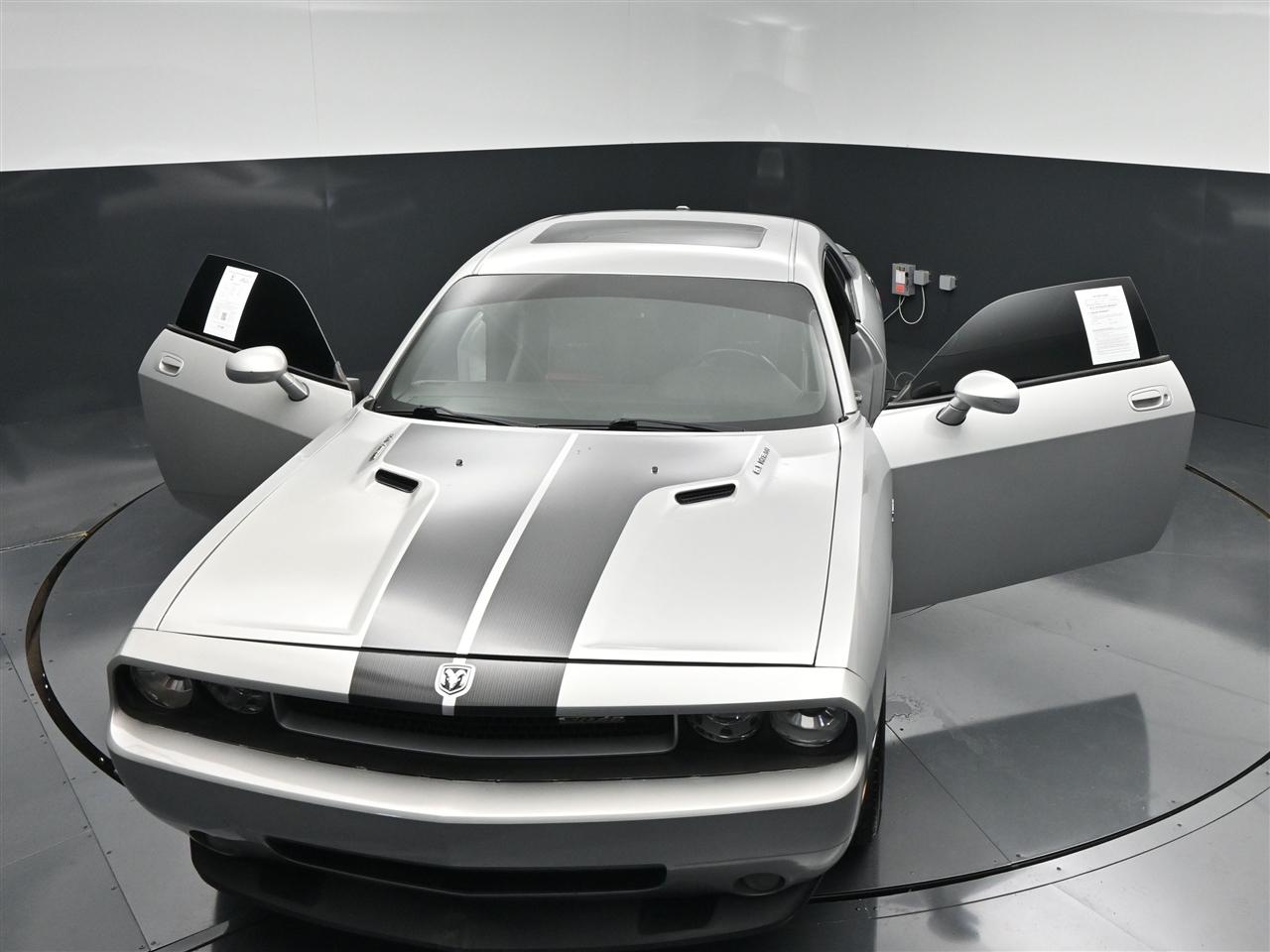 Dodge Challenger SRT8 2009