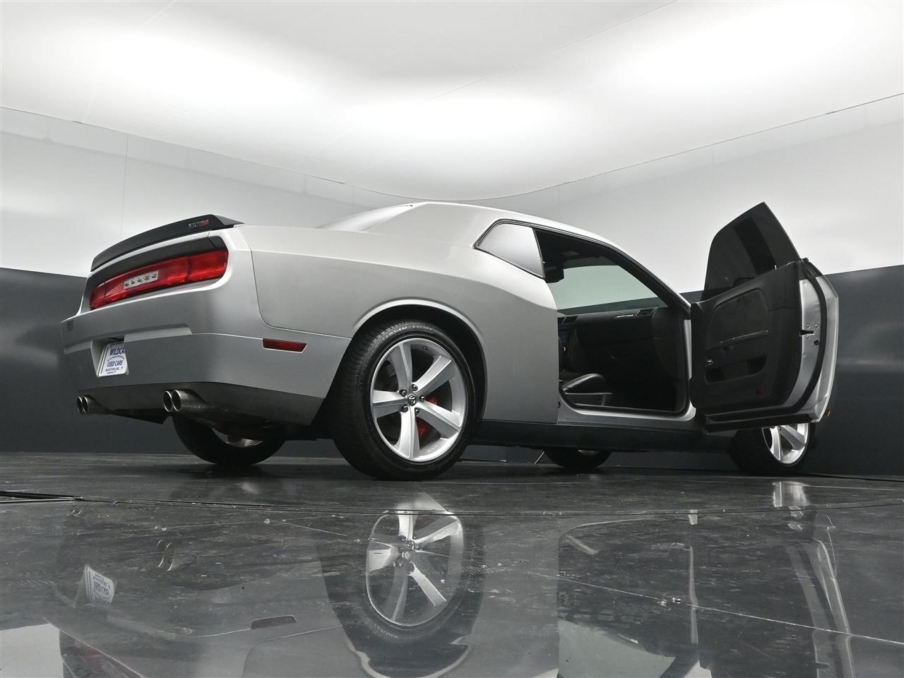 Dodge Challenger SRT8 2009