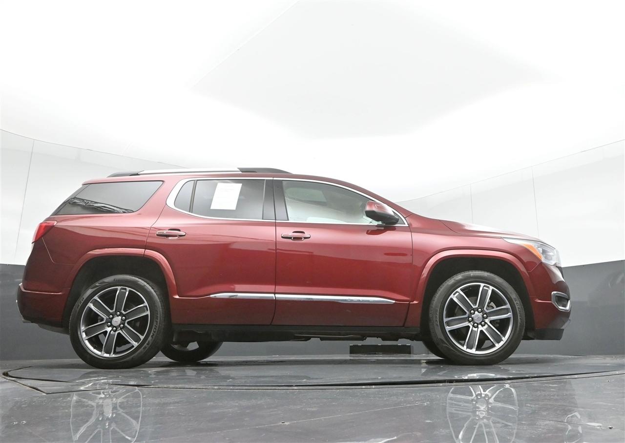 GMC Acadia Denali AWD 2018