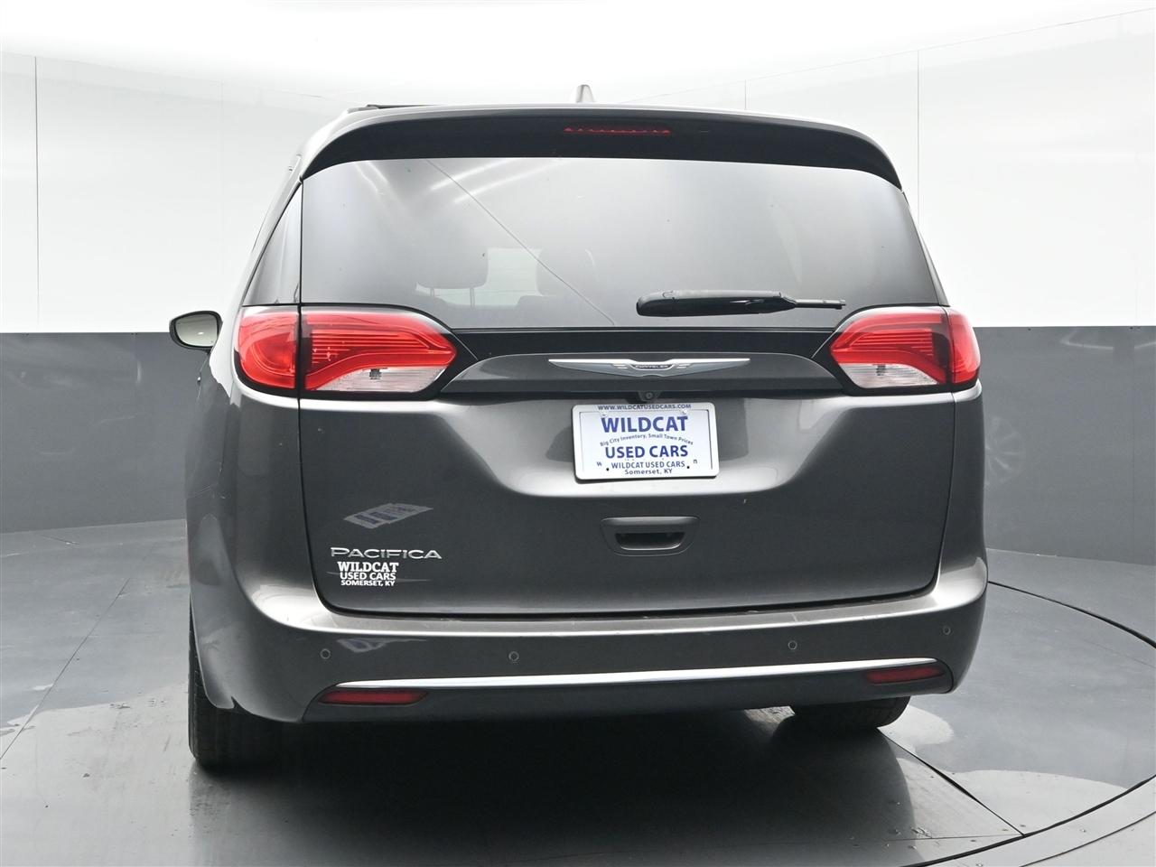 Chrysler Pacifica Touring-L 2017
