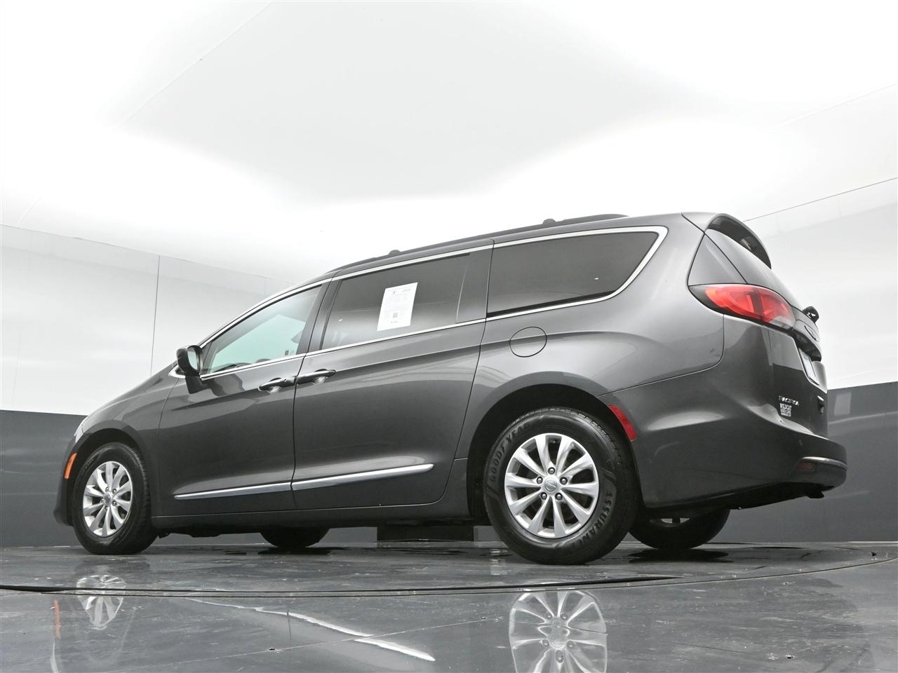 Chrysler Pacifica Touring-L 2017