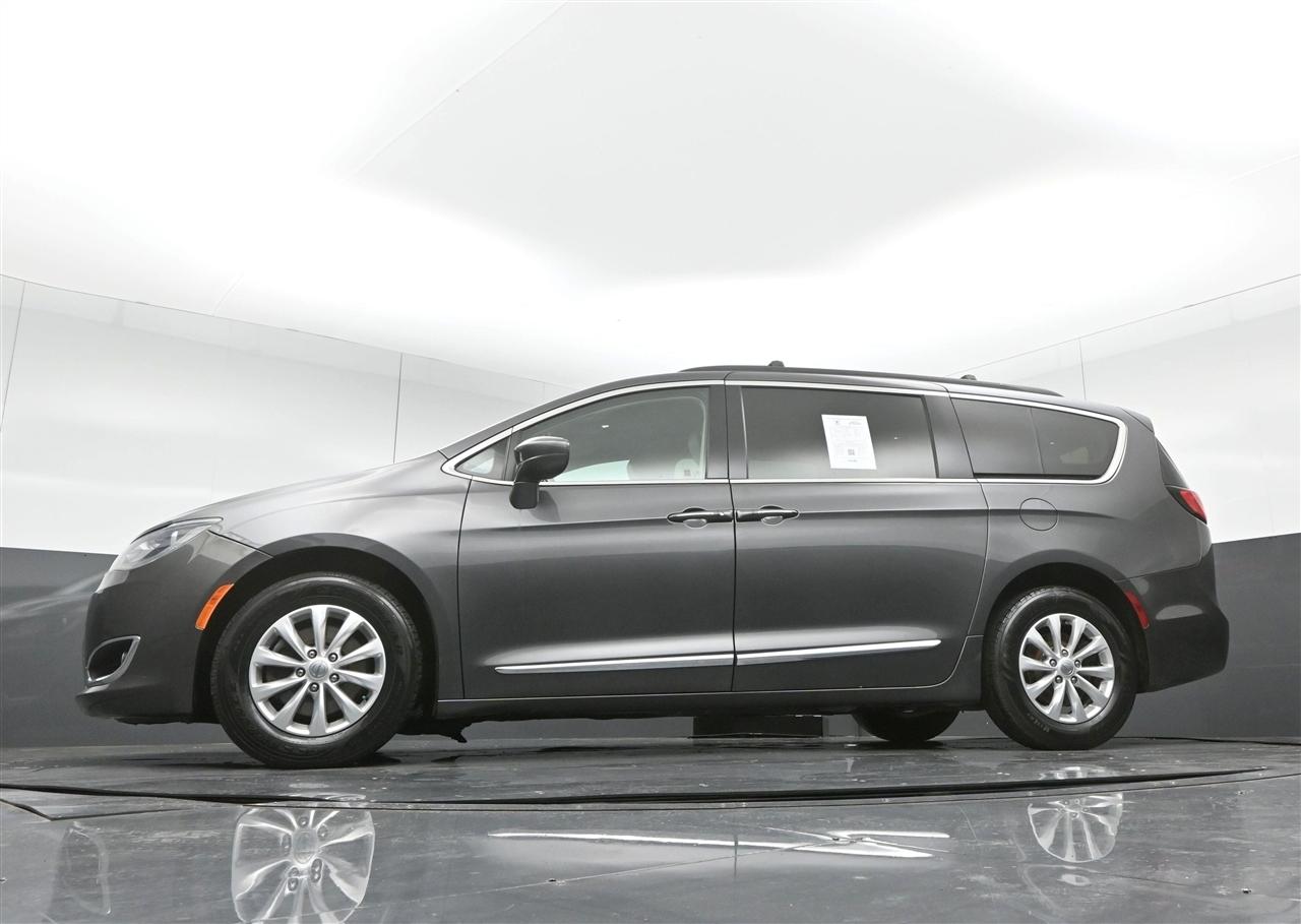 Chrysler Pacifica Touring-L 2017