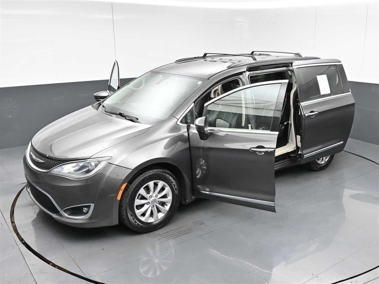 Chrysler Pacifica Touring-L 2017