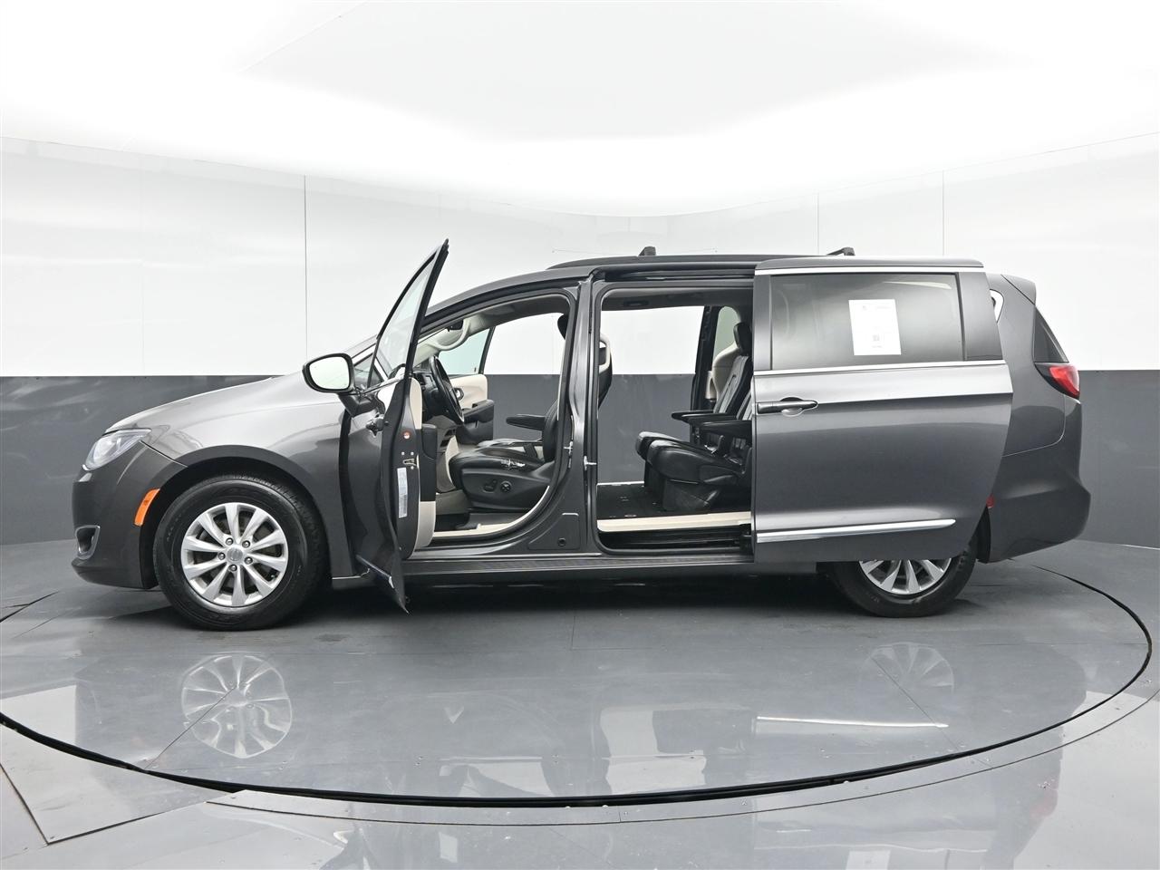 Chrysler Pacifica Touring-L 2017