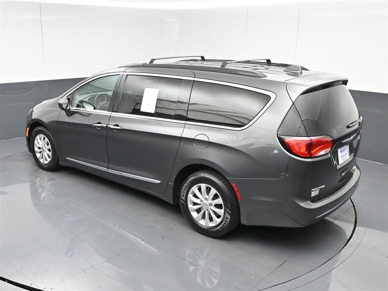 Chrysler Pacifica Touring-L 2017
