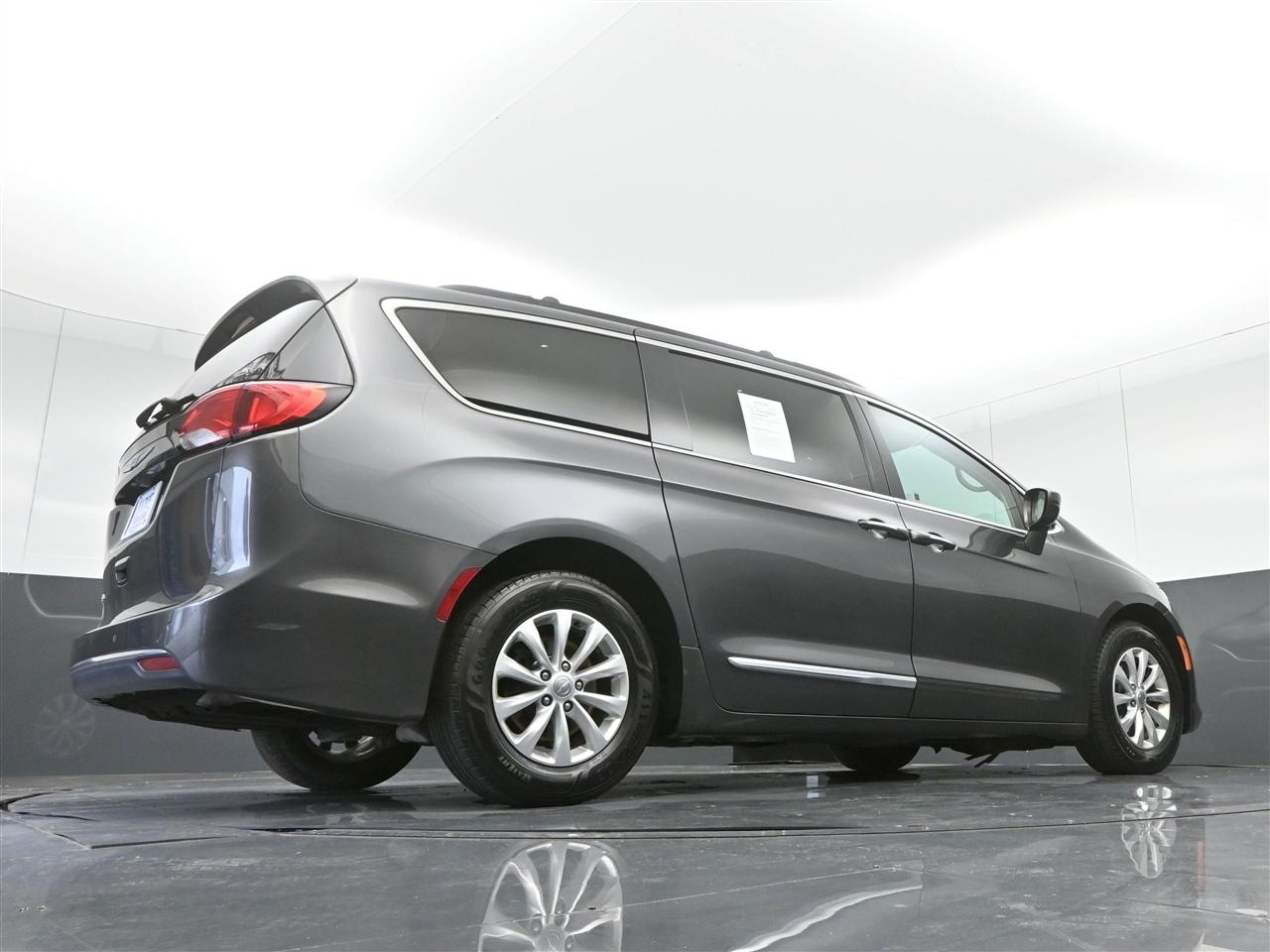 Chrysler Pacifica Touring-L 2017