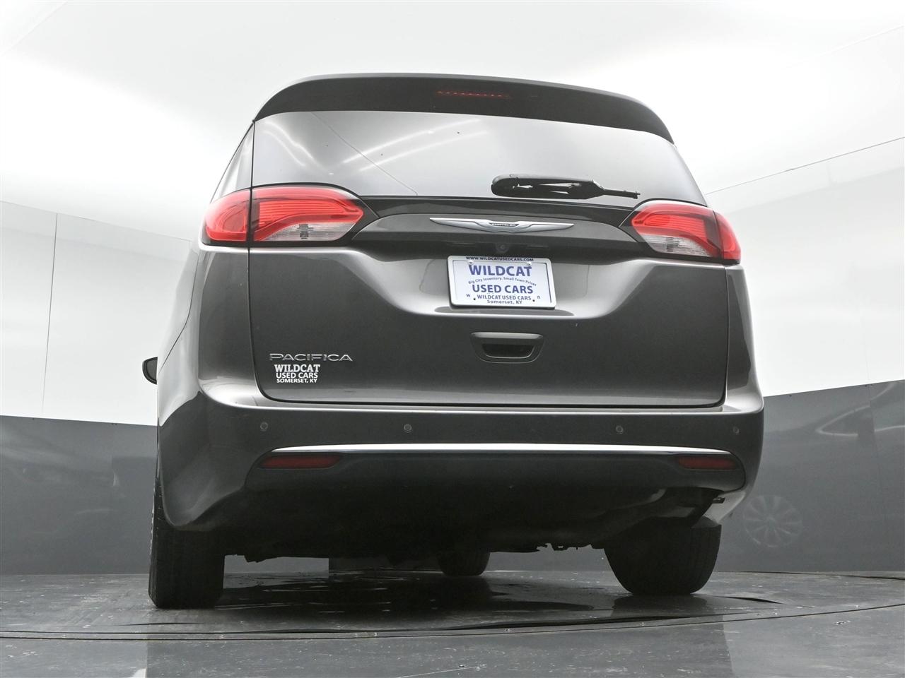 Chrysler Pacifica Touring-L 2017