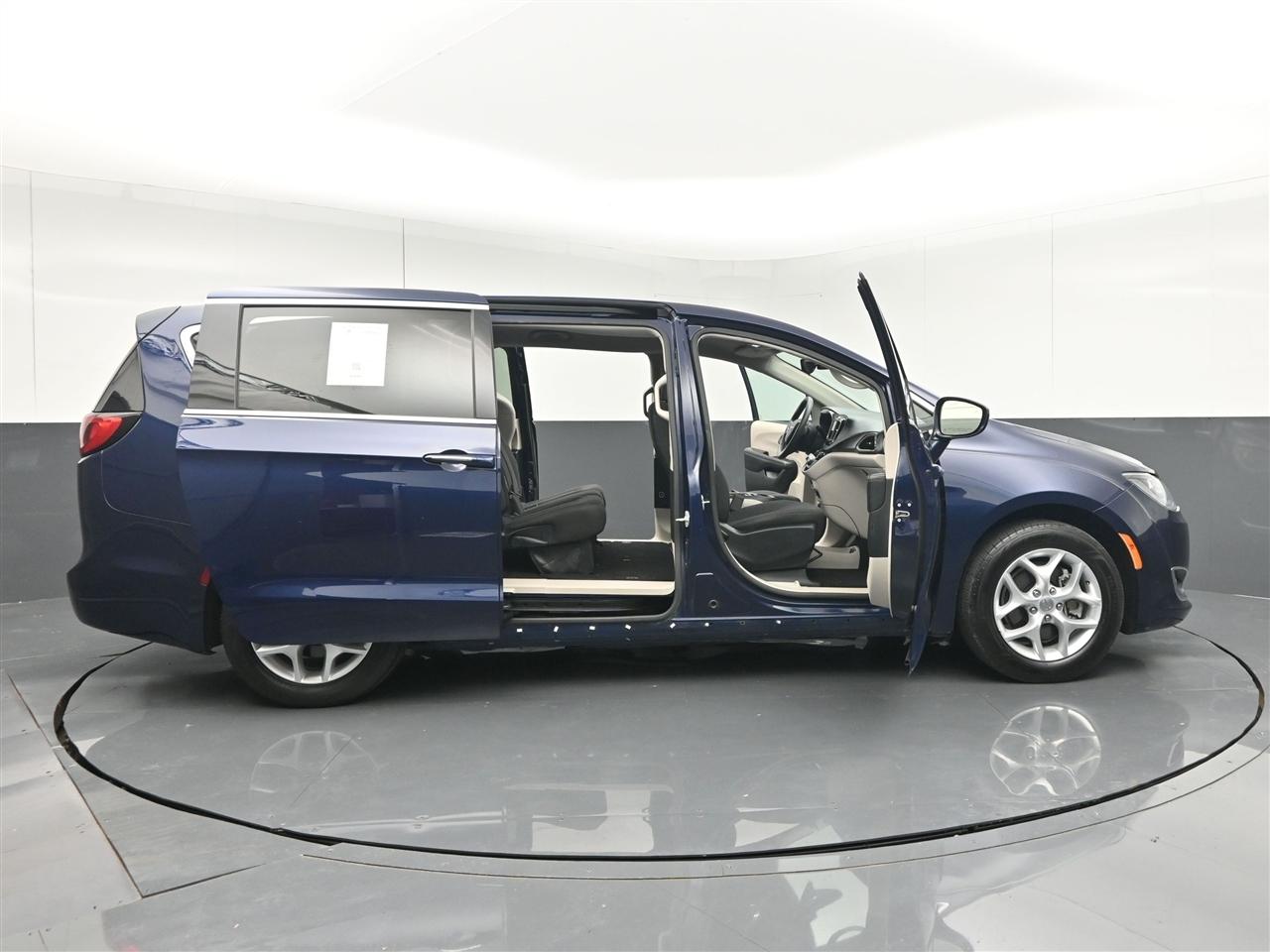 Chrysler Pacifica Touring Plus 2018